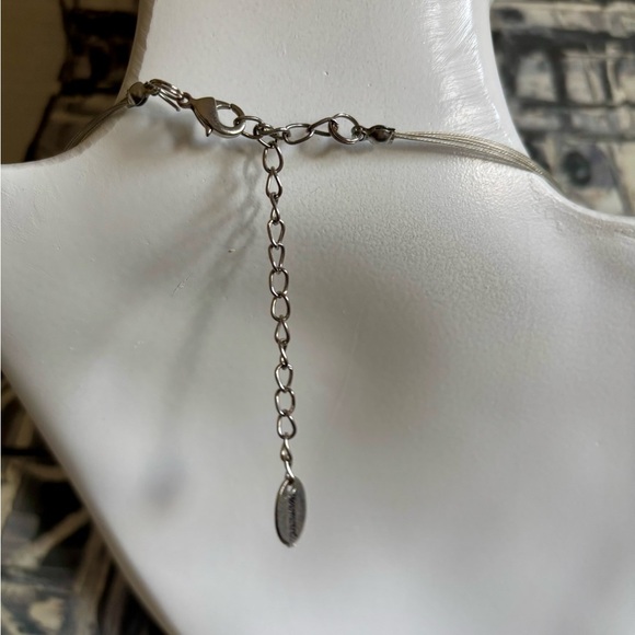 2/$15 - Modern Geometric Statement Necklace - Picture 5 of 7